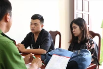 Khởi tố cặp tình nhân hết tiền tiêu xài rủ nhau đi cướp