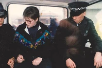 Kinh ngạc nữ y tá tử thần ung dung sống trong bệnh viện