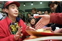 Vì sao Lục Tiểu Linh Đồng bị chê ích kỷ và ngày càng mất uy tín?