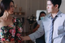 Gặp vợ cũ, chồng "lờ đi", sau đó điếng người trước màn "chạm trán"