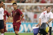 Ronaldo tiết lộ câu nói "suốt đời không quên" của Rooney