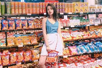 Học lỏm gu thời trang đậm chất Hàn Quốc của Chi Pu