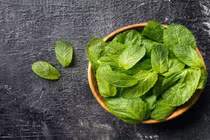 Bật mí những lợi ích bất ngờ của bạc hà trong chăm sóc da