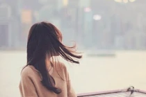 Bàng hoàng khi phát hiện người yêu lưu tên người khác là “Vợ yêu“