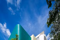 Ngôi nhà 20 năm tuổi trên mảnh đất hình tam giác