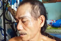 Video: Người đập khối bê tông kể lúc phát hiện 2 thi thể ở Bình Dương