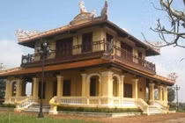 Hoàng tử nhà Nguyễn được dạy học như thế nào?