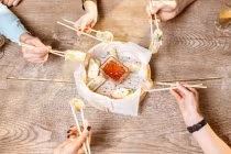 4 thói quen ăn uống khiến bạn vô tình nhiễm Covid-19