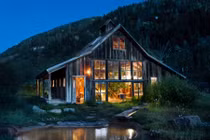 Khu nghỉ dưỡng sang trọng từng là "thị trấn ma" bị lãng quên