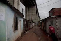 Nỗi đau của bé gái bị bố mẹ đẻ bán vào nhà chứa vì hết tiền tiêu