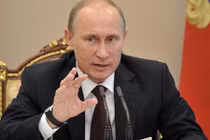 Video: TT Putin xuống đường, dẫn đầu đoàn diễu hành hàng trăm nghìn người