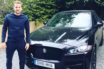 Đọ lương khủng, xế hộp sang của loạt cầu thủ đá chung kết EURO 2020