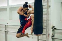 Cát-xê bèo bọt, diễn viên đóng thế Việt phải chạy Grabbike, Uber