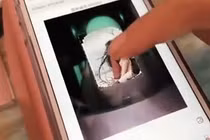 Video: Độc đáo chiếc máy sơn móng tay siêu tốc