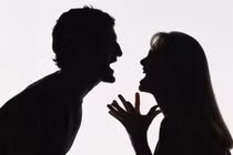 Những “đòn độc” của phụ nữ khôn ngoan khi biết chồng có bồ nhí