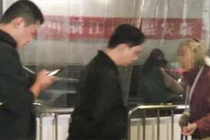 Cụ bà U80 ở biệt thự 5 tầng nhưng vẫn đi ăn xin