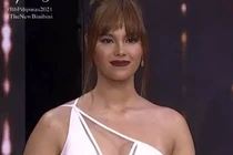 Hoa hậu Hoàn vũ tăng cân như đô vật, 3 vòng thẳng đuột