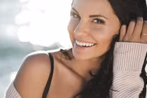 Thói quen đáng sợ của vợ đẹp khiến tôi phát điên