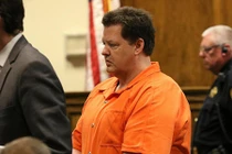 Lột mặt nạ doanh nhân giết 7 người, bắt cóc phụ nữ