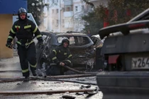 Ukraine tấn công tên lửa, đạn chùm vào thành phố Belgorod của Nga