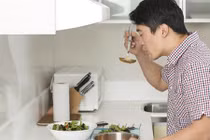 Tôi đơn phương ly hôn để rồi đau đớn khi thấy anh bên người mới