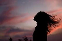 Một mối quan hệ kỳ lạ với đàn ông có vợ