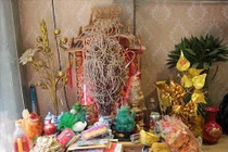 Nguyên nhân bàn thờ thần tài, ông địa không được để trên cao