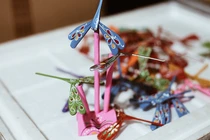 Nghề khiến tay chằng chịt sẹo nhưng thu gần 20 triệu mỗi tháng