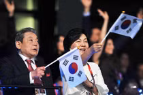 Các gia tộc giàu nhất châu Á sở hữu tài sản khổng lồ tới mức nào