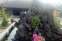 Tận thấy ngôi nhà 300 thợ xây trong 3 năm độc nhất ở Bình Dương