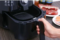 6 sai lầm trong quá trình chế biến thức ăn bằng nồi chiên không dầu