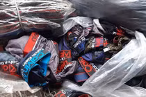 Video: "Giật mình" với công nghệ sản xuất đồ lót giả thương hiệu nước ngoài