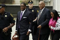 Xét xử vụ danh hài Bill Cosby cưỡng hiếp 60 phụ nữ