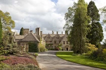 Soi siêu biệt thự trị giá 41 triệu USD của Beck - Vic