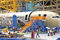 Video: Xem cận cảnh lắp ráp máy bay Boeing bán chạy nhất lịch sử