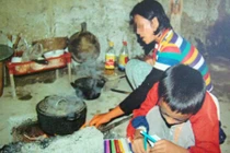 Phụ nữ có HIV chật vật khi tìm kế sinh nhai