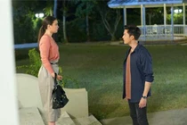 Nghe lời dặn dò của vợ anh lập tức xé đơn thay đổi quyết định