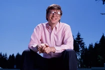 Bill Gates thích tán tỉnh vợ người khác, thường đến câu lạc bộ thoát y