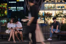 Giới trẻ Hàn Quốc: Đừng nhắc đến kết hôn, yêu bản thân là đủ