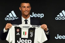 Cristiano Ronaldo tặng 20.000 euro cho nhân viên khách sạn