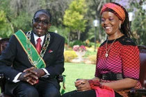 Vị tổng thống "tiêu tùng" sự nghiệp vì vợ