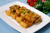 Video: Đậu Nhật chiên giòn sốt cay ngon hơn nhà hàng