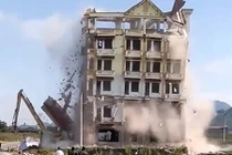 Video: Bên trong “lâu đài ma túy” của Tàng Keangnam trước khi bị đánh sập