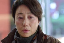 Lắp camera trong nhà, chết sững khi phát hiện ra bí mật của con gái