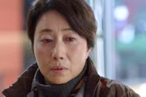 Lắp camera trong nhà, chết sững khi phát hiện ra bí mật của con gái