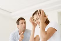 Tôi bị stress nặng với những câu hỏi vặn vẹo của ông chồng đa nghi