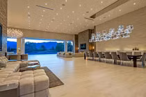 Soi nội thất bên trong biệt thự triệu đô của gia đình Kardashian