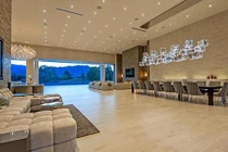 Soi nội thất bên trong biệt thự triệu đô của gia đình Kardashian