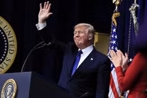 Loại thuốc đặc biệt Tổng thống Trump phải uống mỗi ngày