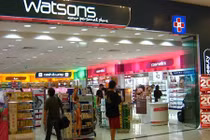 Mặc khủng hoảng, tỷ phú giàu nhất Hong Kong ngày càng giàu